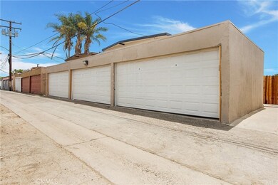 1917 W Myrtle St, Santa Ana, CA 92703 - photo 6