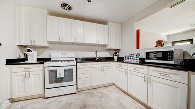 6723 Miller St, Jacksonville, FL 32210 - photo 4
