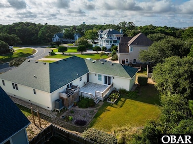 Wonderful outdoor space, gorgeous yard, Fortified roof
