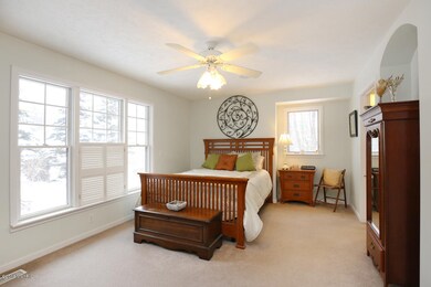 2562 Knapp St NE, Grand Rapids, MI 49505 - photo 5