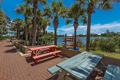 CarillonMArketplace305_20160730_016