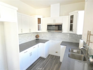 1923 Holly Dr, Los Angeles, CA 90068 - photo 5