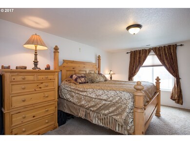 Bedroom, Primary