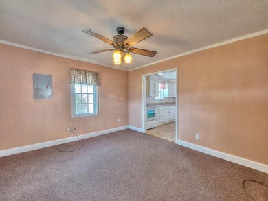 2202 E Unaka Ave, Johnson City, TN 37601 - photo 5