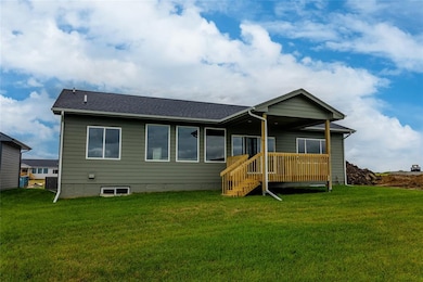 4657 177th St, Urbandale, IA 50263 - photo 2