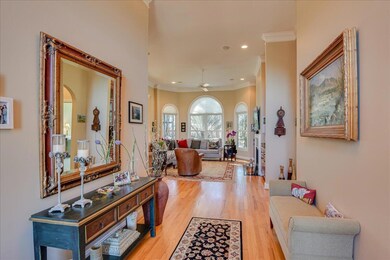 6 Foyer view