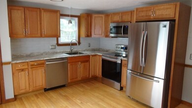 33 Pine View unit 33, Millis, MA 02054 - photo 5