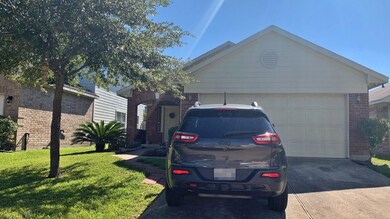 9242 Logans Run Ln, Houston, TX 77075 - photo 2