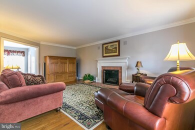 18504 Silcott Springs Rd, Purcellville, VA 20132 - photo 3