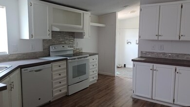 10215 Harry Dr, Needville, TX 77461 - photo 5