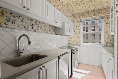 120 E 81st St unit 9G, New York, NY 10028 - photo 6