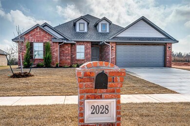 2028 W Crossbow Way, Mustang, OK 73064 - photo 2