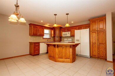 4139 SW Moundview Dr, Topeka, KS 66610 - photo 5