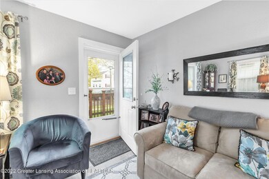 06-1920-Devonshire-Ave-WindowStill-Real-