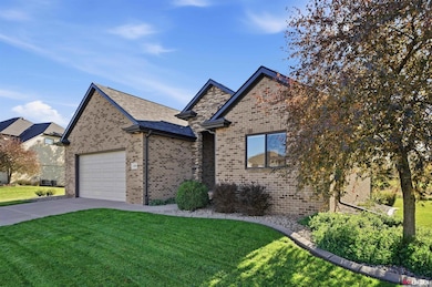 1319 W Cademon Cir, Lincoln, NE 68523 - photo 4