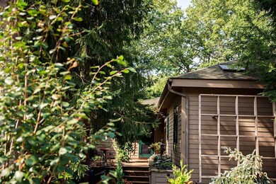 617 Oakland Dr, Michigan City, IN 46360 - photo 3