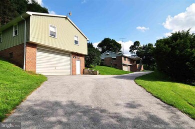 3433 Springfield Rd, Glen Rock, PA 17327 - photo 2