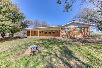 5911 Mineral Wells Hwy, Weatherford, TX 76088 - photo 3