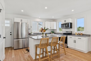 5 Feldspar Ln unit 3, Cumberland, ME 04021 - photo 2