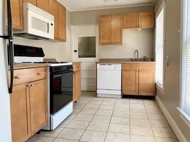 193 W Central St unit 2, Franklin, MA 02038 - photo 3