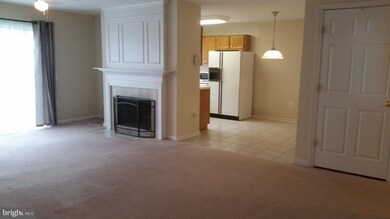 1122 Huntmaster Terrace NE unit 102, Leesburg, VA 20176 - photo 2