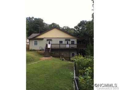 Side view of wrap around deck