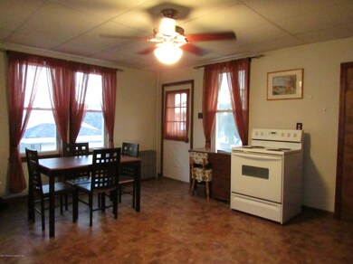 421 W Taylor St unit 423, Taylor, PA 18517 - photo 4