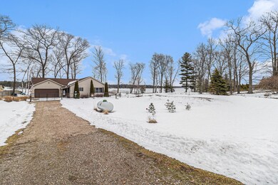70 Birch Rd