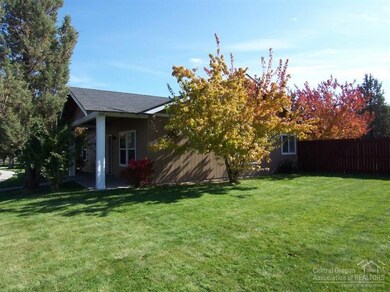 61158 Larkspur Loop, Bend, OR 97702 - photo 2