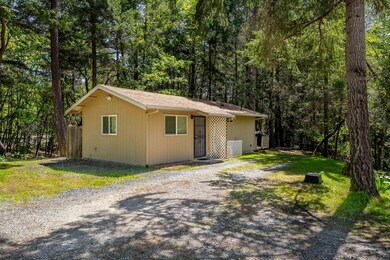 855 Cienaga Ln, Grants Pass, OR 97526 - photo 3