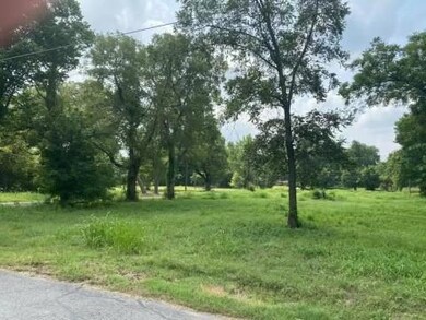 201 S 5th St, Bonham, TX 75418 - photo 2