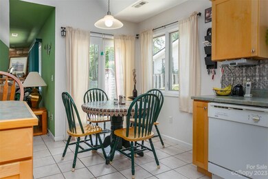 31 Honeycomb Cir, Swannanoa, NC 28778 - photo 6