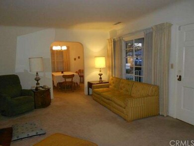 nice large front window in living room