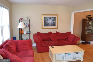 713 Hunters Run, Perkasie, PA 18944 - photo 3