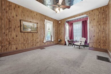 910 Meridian St, Tipton, IA 52772 - photo 4