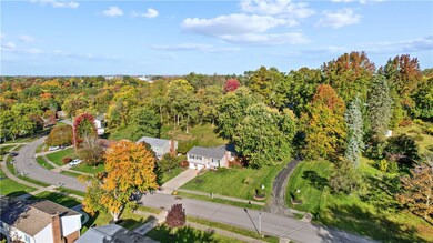 Situated in the lovely Bunker Hill Estate neighbor