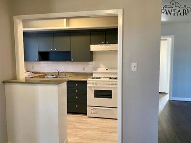 3701 Southmoor Ln unit . 9 E, Wichita Falls, TX 76302 - photo 5