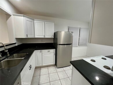 18656 Runnymede St, Reseda, CA 91335 - photo 6