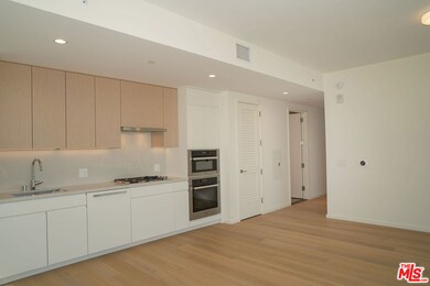 Metropolis Los Angeles - Tower I unit 1002, Los Angeles, CA 90017 - photo 4