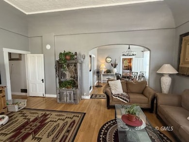 269 S Sutherland