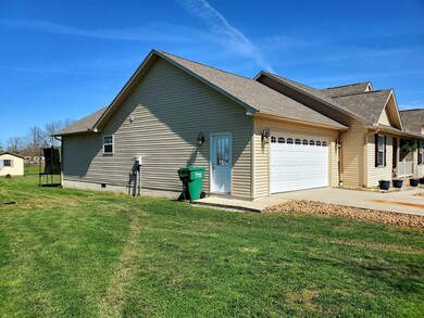 79 Lakyn Dr, Crossville, TN 38571 - photo 3