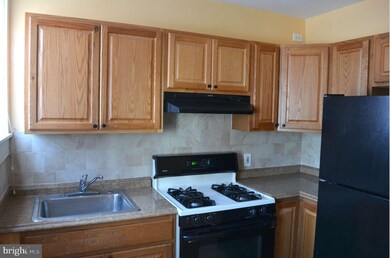 3716 Gelston Dr, Baltimore, MD 21229 - photo 3