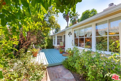 4912 Medina Dr, Woodland Hills, CA 91364 - photo 5