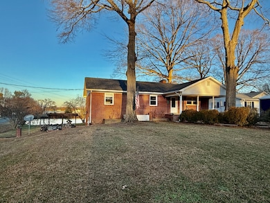 302 Chrystal Rd, Colonial Beach, VA 22443 - photo 5