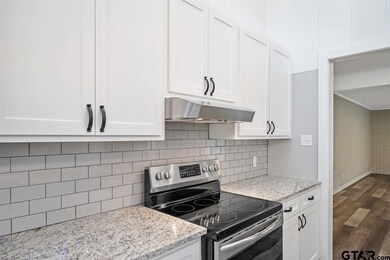 910 910 E Hudson, Tyler, TX 75701 - photo 7