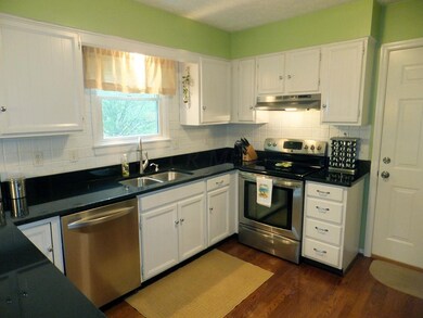 2118 Surreygate Dr, Columbus, OH 43235 - photo 4