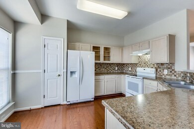 8735 Silent Ct, Odenton, MD 21113 - photo 7