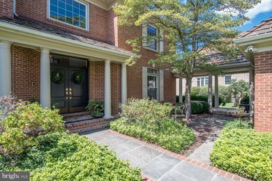 9114 Willow Gate Ln, Bethesda, MD 20817 - photo 4