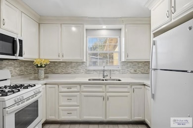 1604 Arthur St, Brownsville, TX 78521 - photo 5