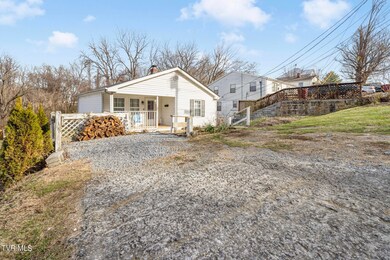 721 E Maple St, Johnson City, TN 37601 - photo 4